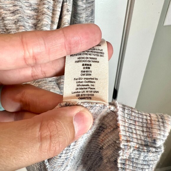 We The Free Stonecold Ribbed Tunic Top Boho Lightweight Split Back Long Sleeve L - Picture 6 of 7